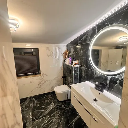 Grosszuegige 2-etagen-wohnung - Garten& Natur&see 아파트