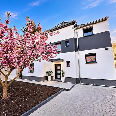 Grosszuegige 2-etagen-wohnung - Garten& Natur&see